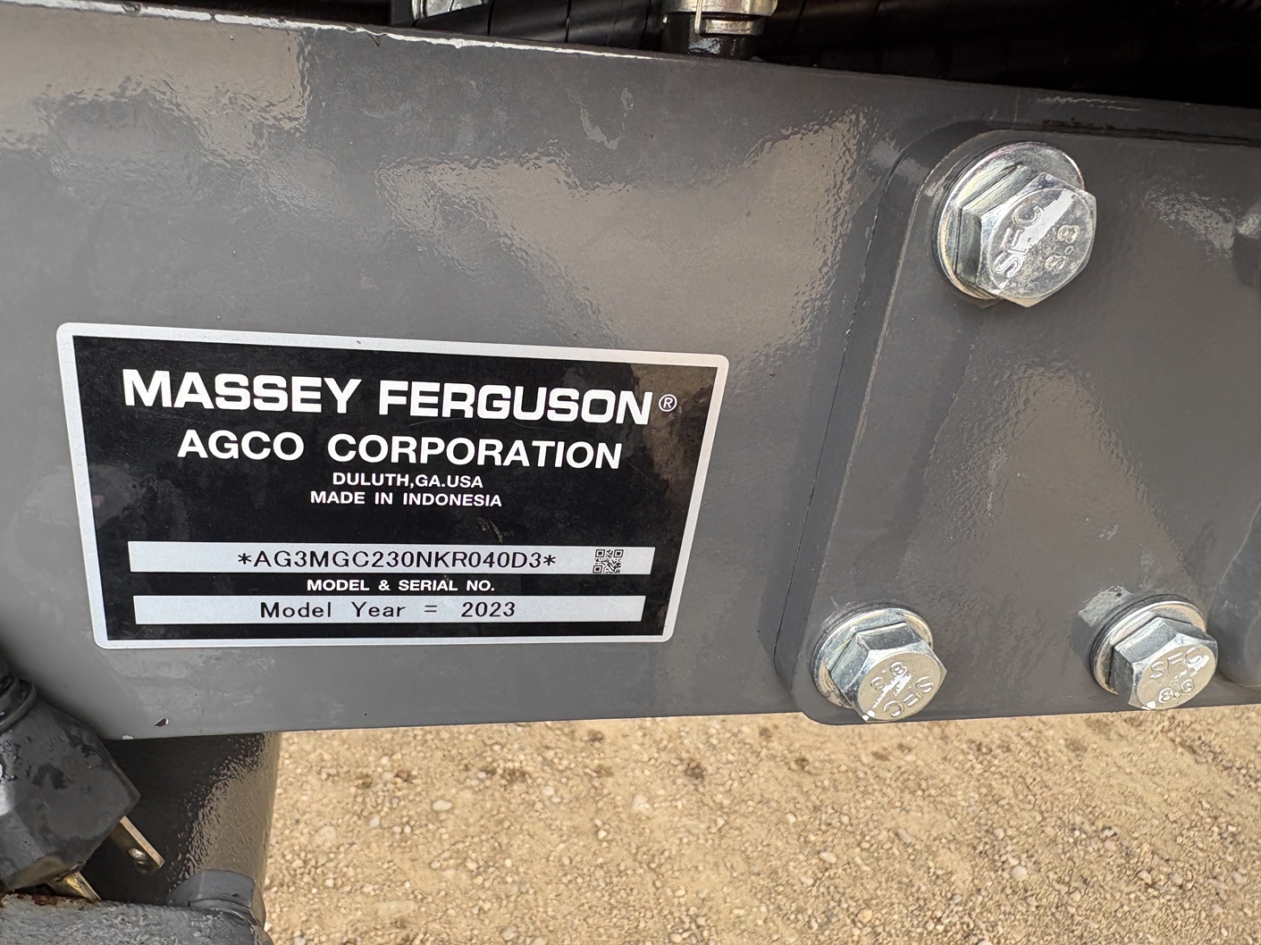 2023 Massey Ferguson GC1723E Tractor
