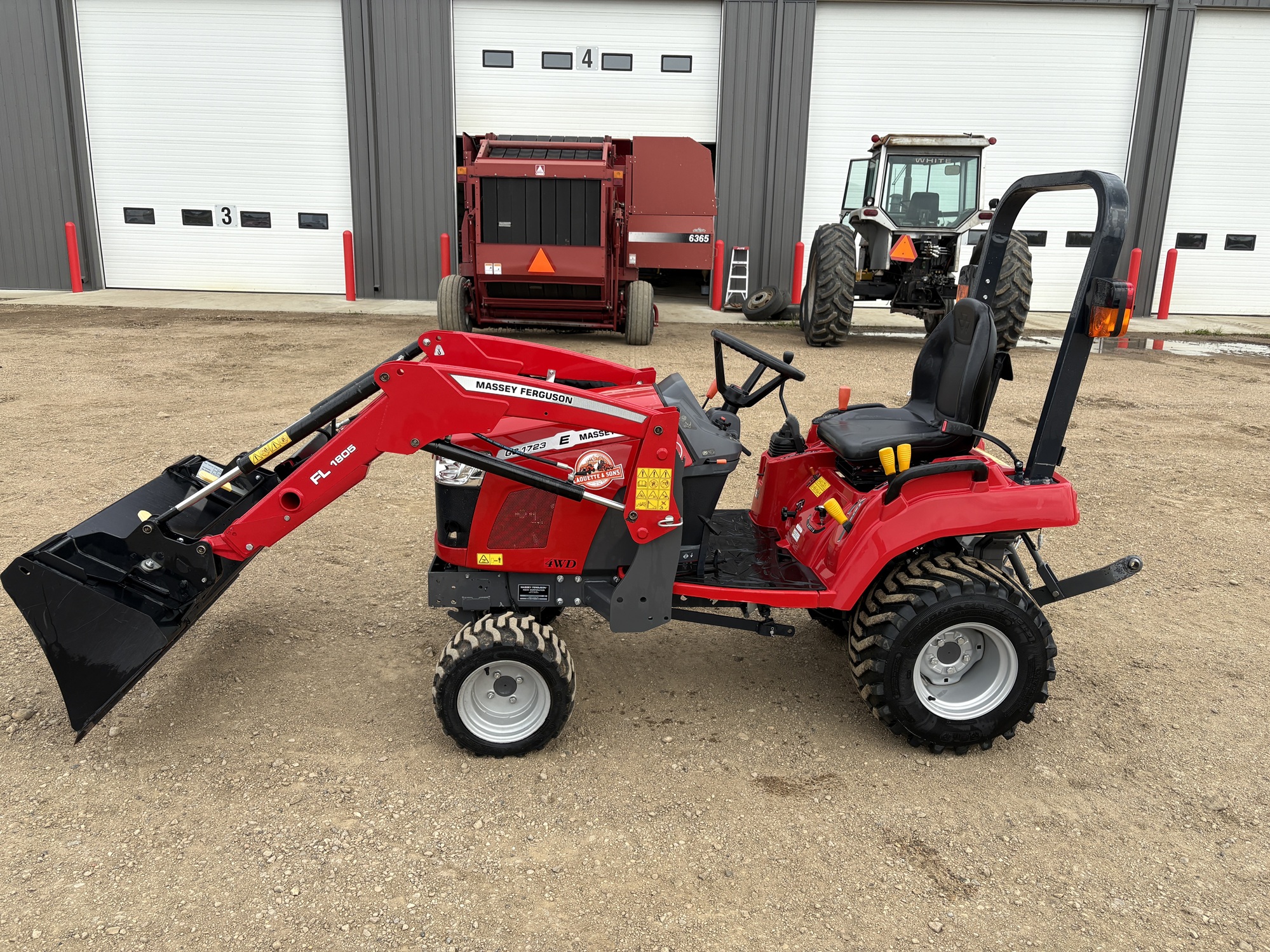 2023 Massey Ferguson GC1723E Tractor