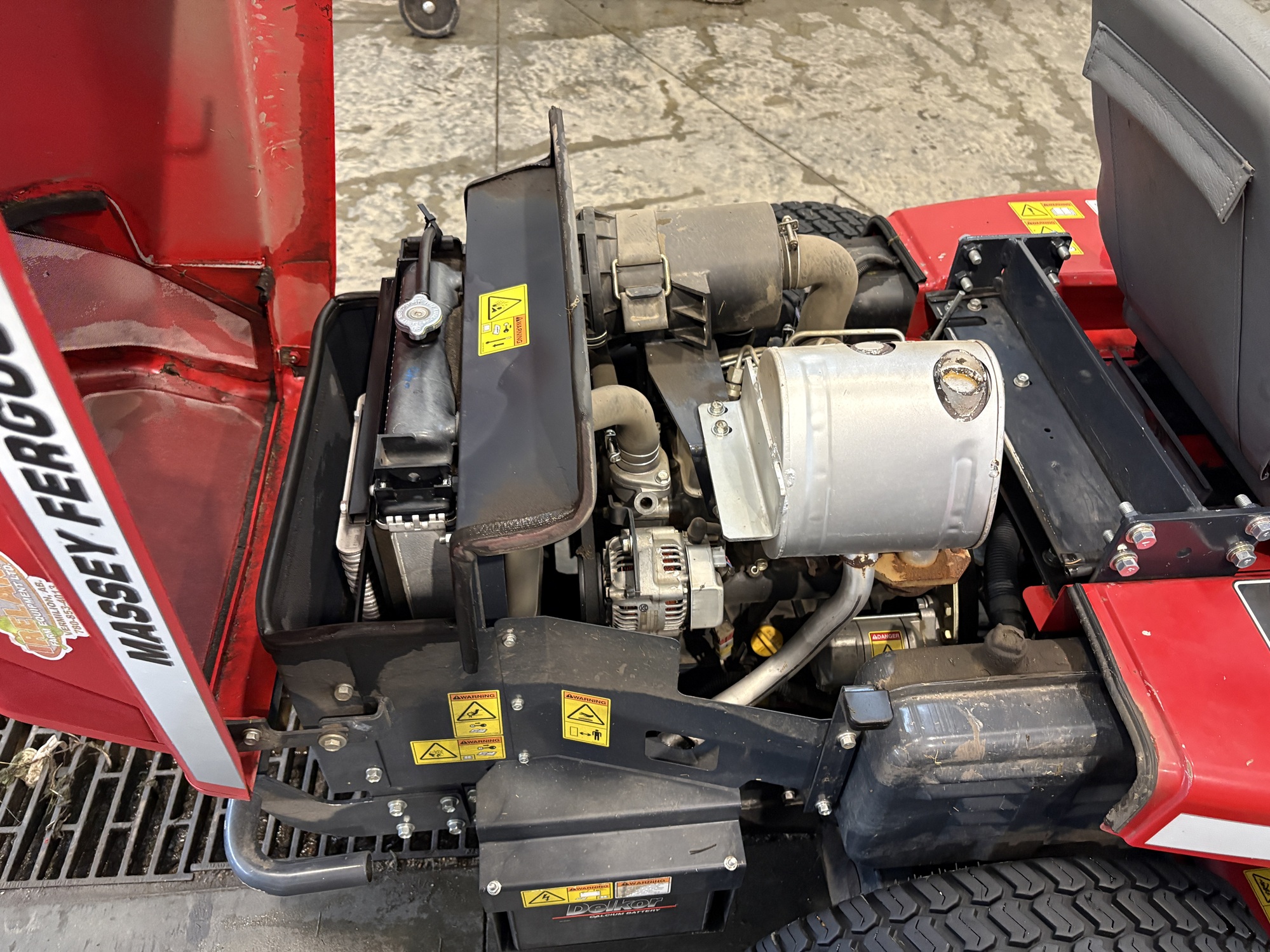 2012 Massey Ferguson ZT29 Mower/Zero Turn