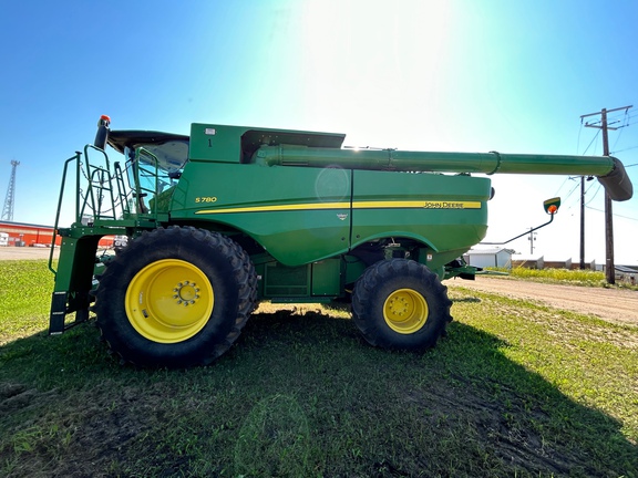 2018 John Deere S780 Combine