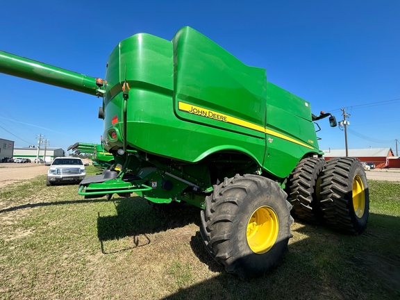 2018 John Deere S780 Combine