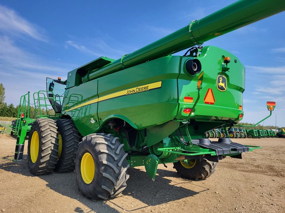 2018 John Deere S780 Combine