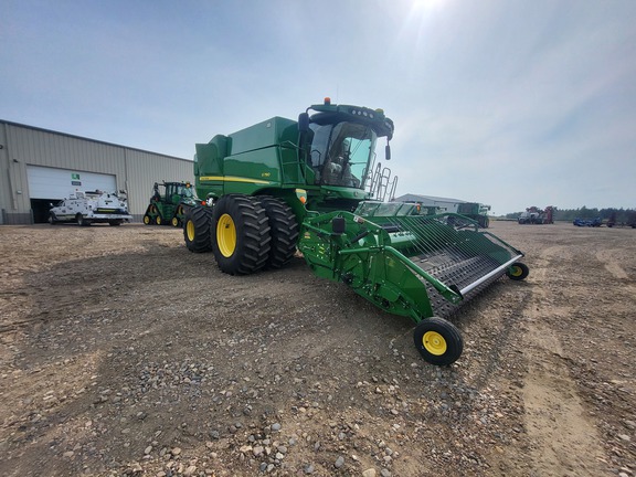 2018 John Deere S790 Combine