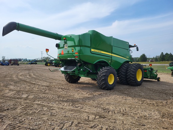 2018 John Deere S790 Combine