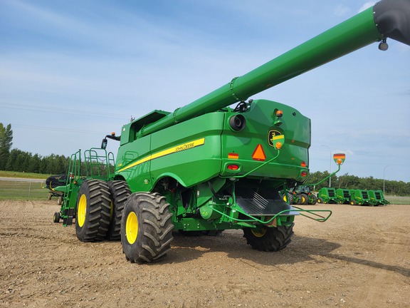 2018 John Deere S790 Combine