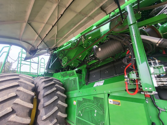 2018 John Deere S790 Combine