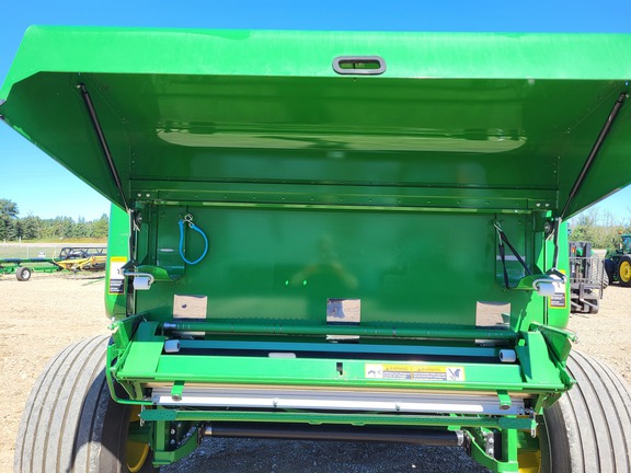 2017 John Deere 569 Premium Baler/Round