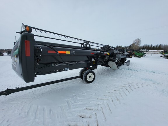 2018 MacDon FD75 Header Combine