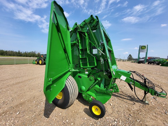 2023 John Deere 560M Baler/Round