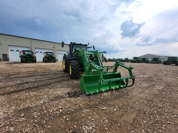 2022 John Deere 6R 165 Tractor