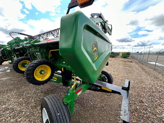 2023 John Deere HD35R Header Combine