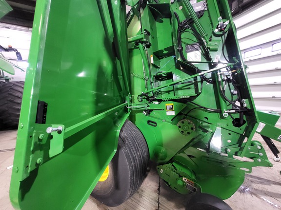 2021 John Deere 560R Baler/Round