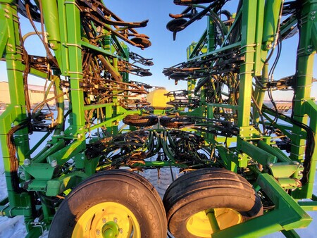 2018 John Deere 1870 Air Seeder