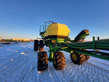 2018 John Deere 1870 Air Seeder