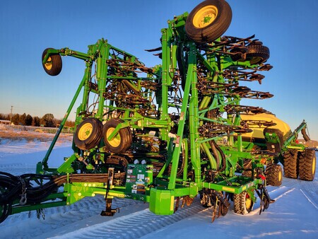 2018 John Deere 1870 Air Seeder