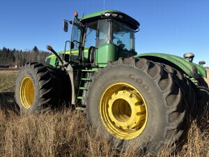 2013 John Deere 9460R Tractor 4WD