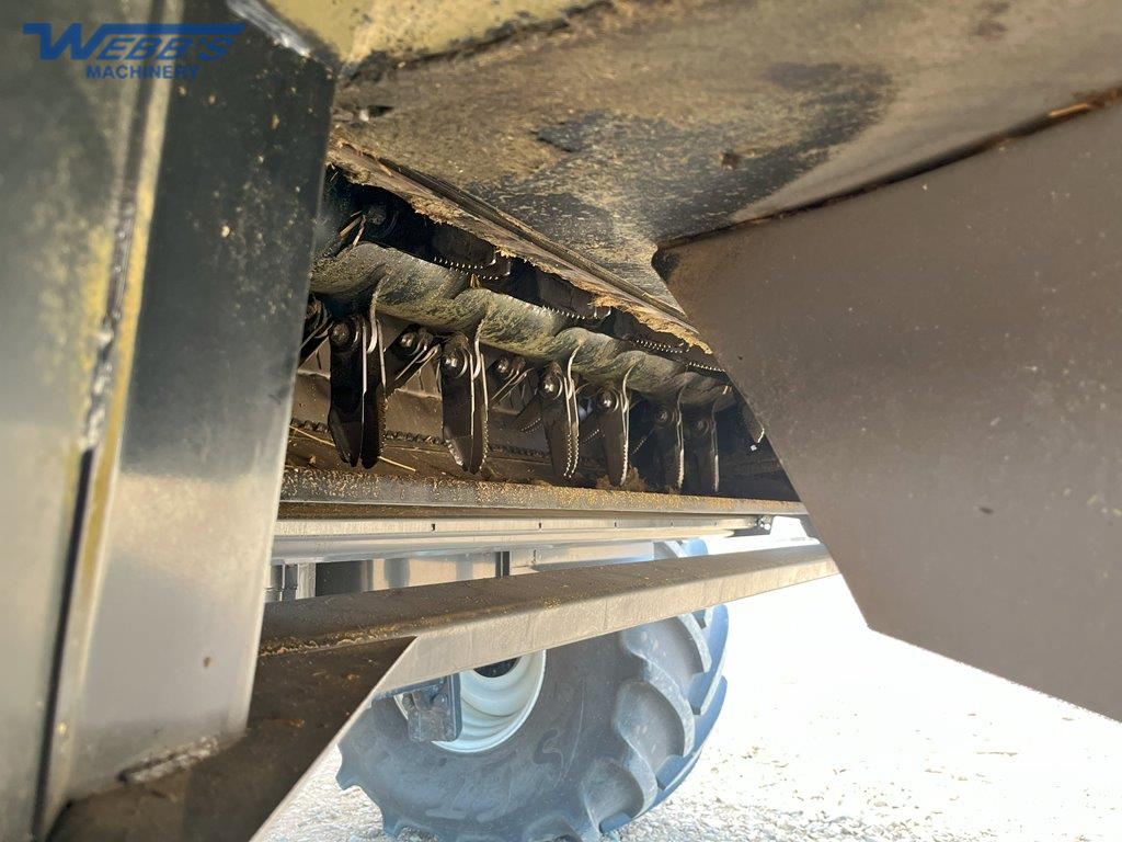 2021 New Holland CR9.90 Combine