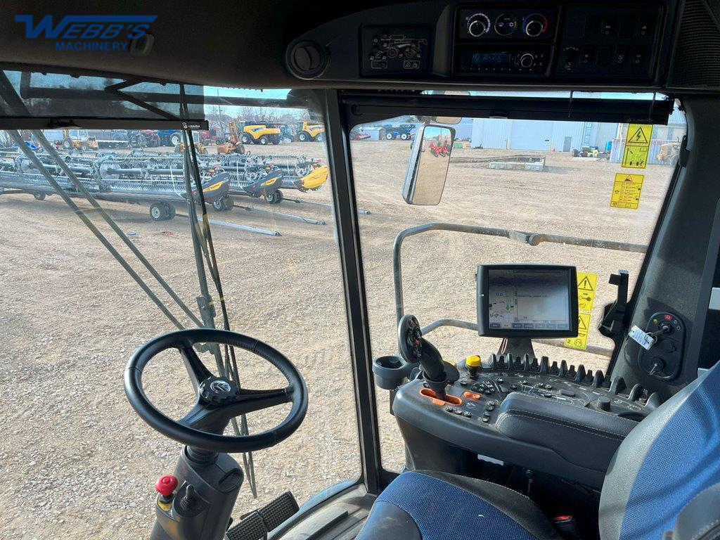 2021 New Holland CR9.90 Combine