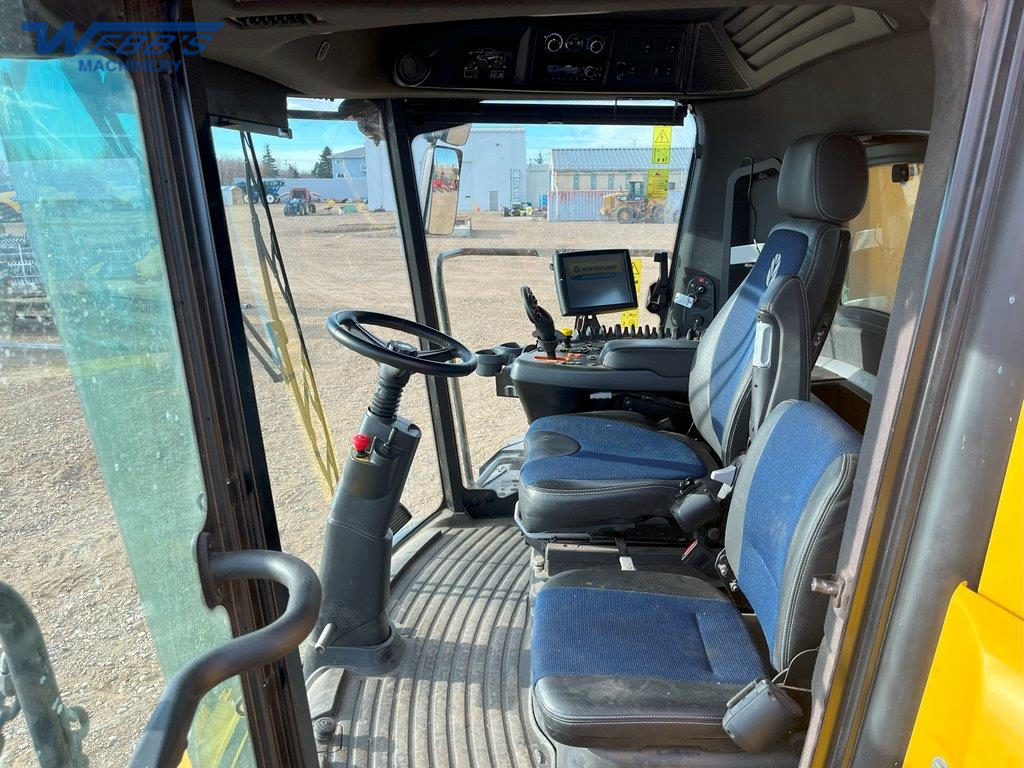 2021 New Holland CR9.90 Combine