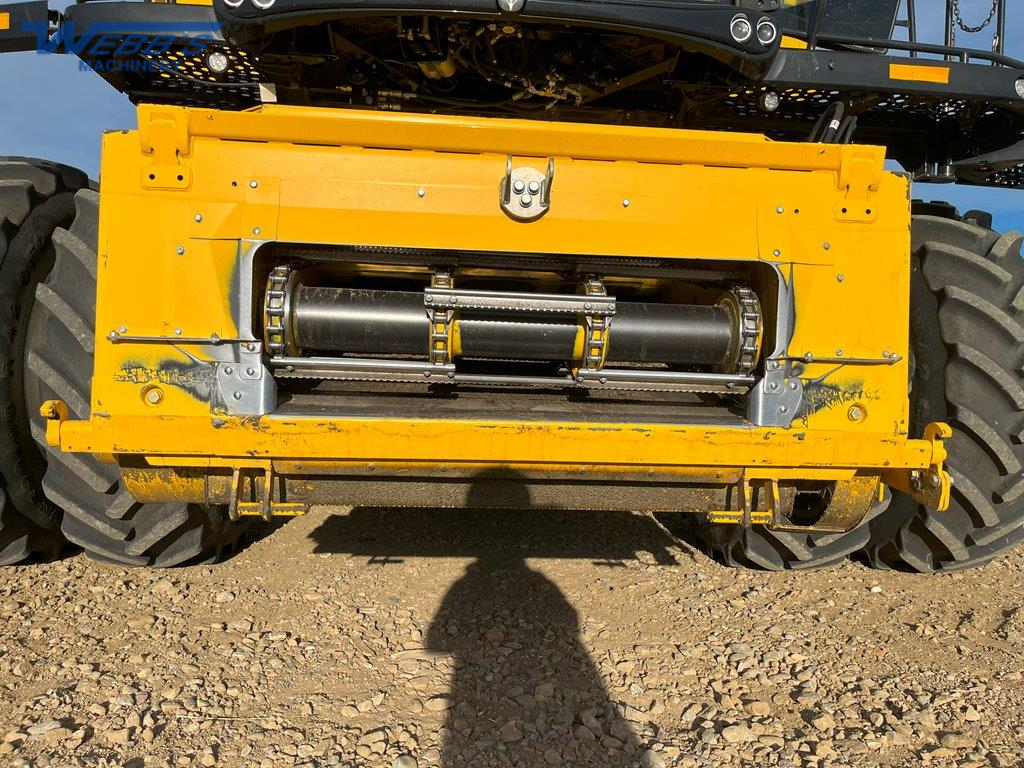 2021 New Holland CR9.90 Combine