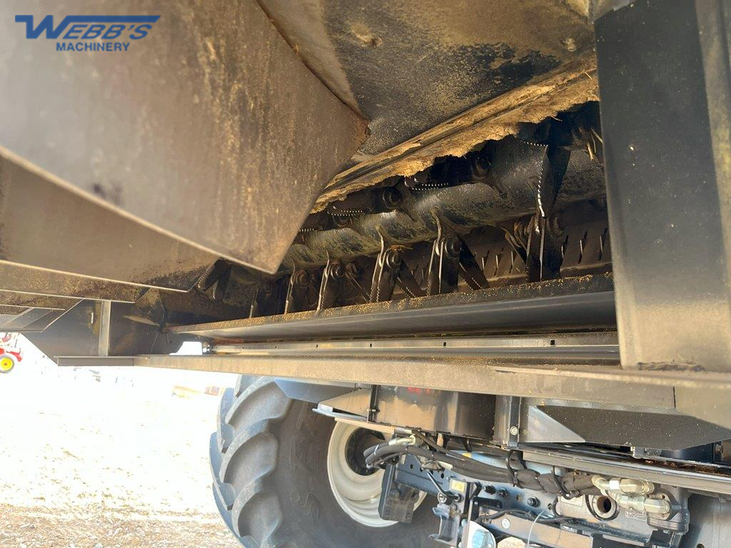 2021 New Holland CR9.90 Combine