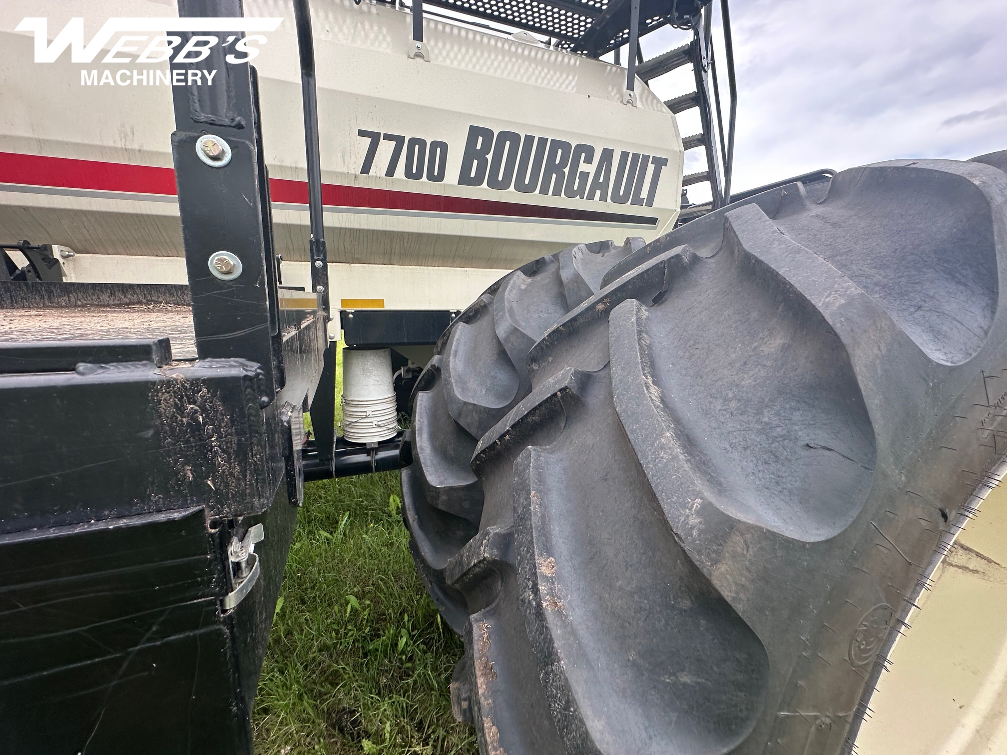 2018 Bourgault 3320-60/7700 Air Drill