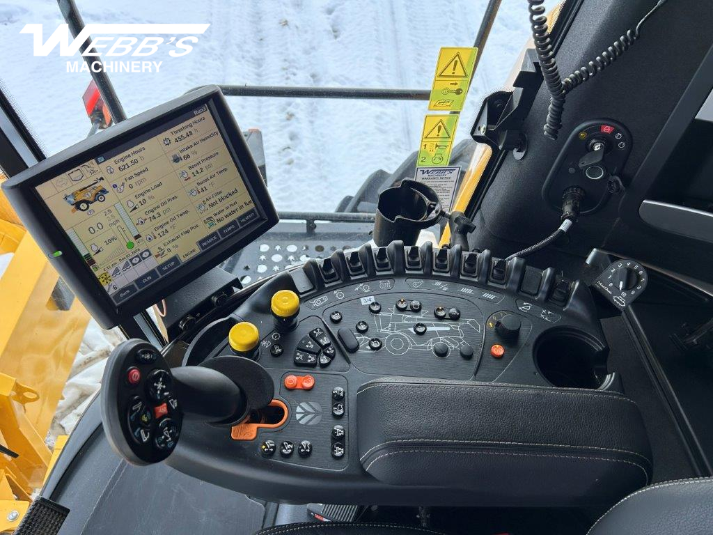 2023 New Holland CR10.90Z Combine