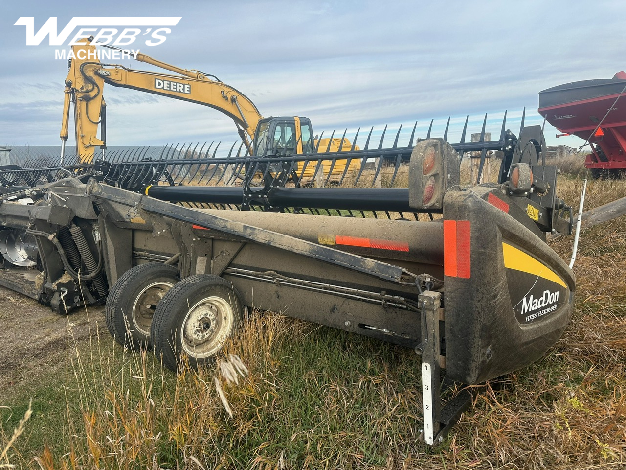 2018 MacDon FD75-35 Header Combine