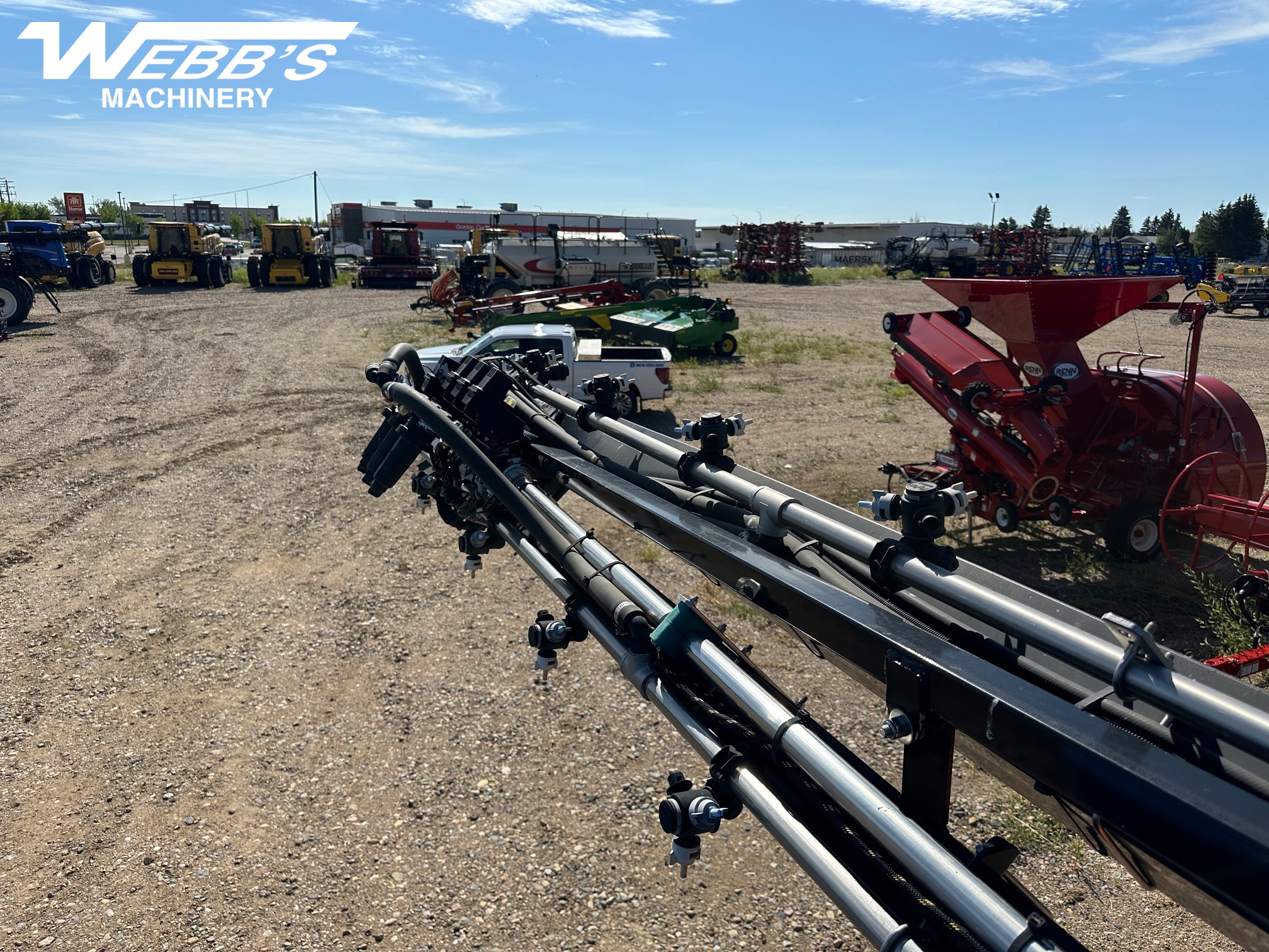 New Holland SP.275F Sprayer/High Clearance