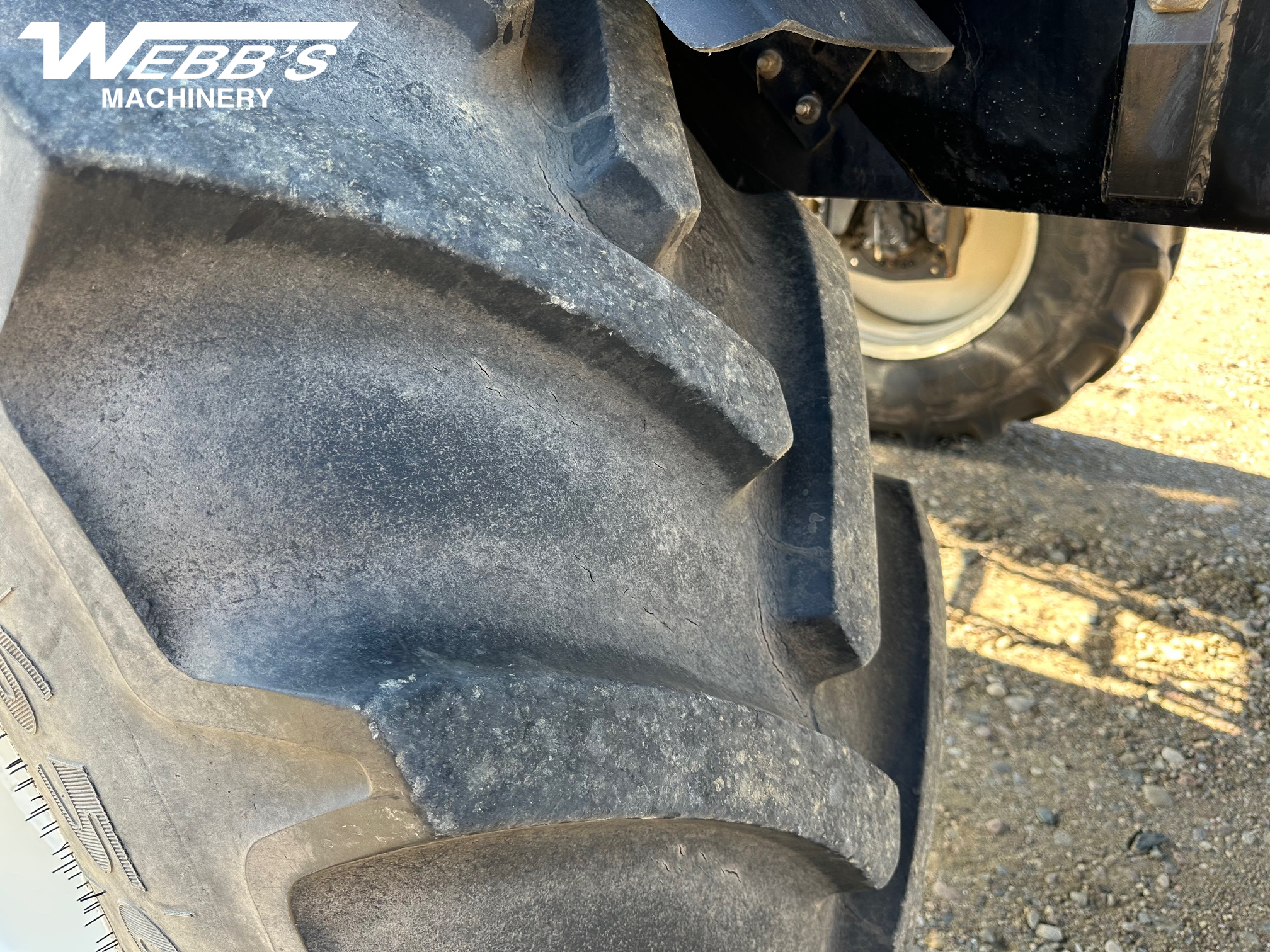 New Holland SP.275F Sprayer/High Clearance