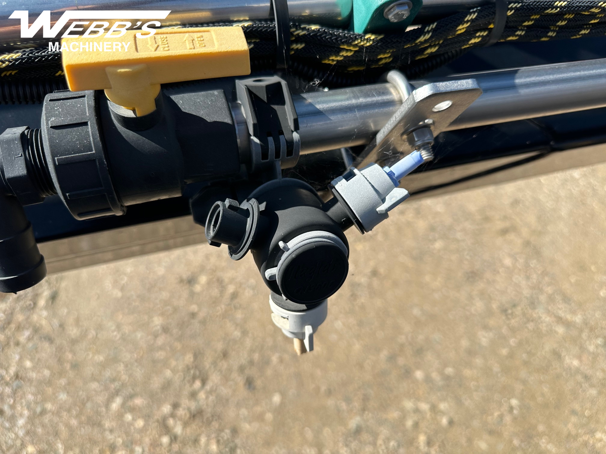 New Holland SP.275F Sprayer/High Clearance