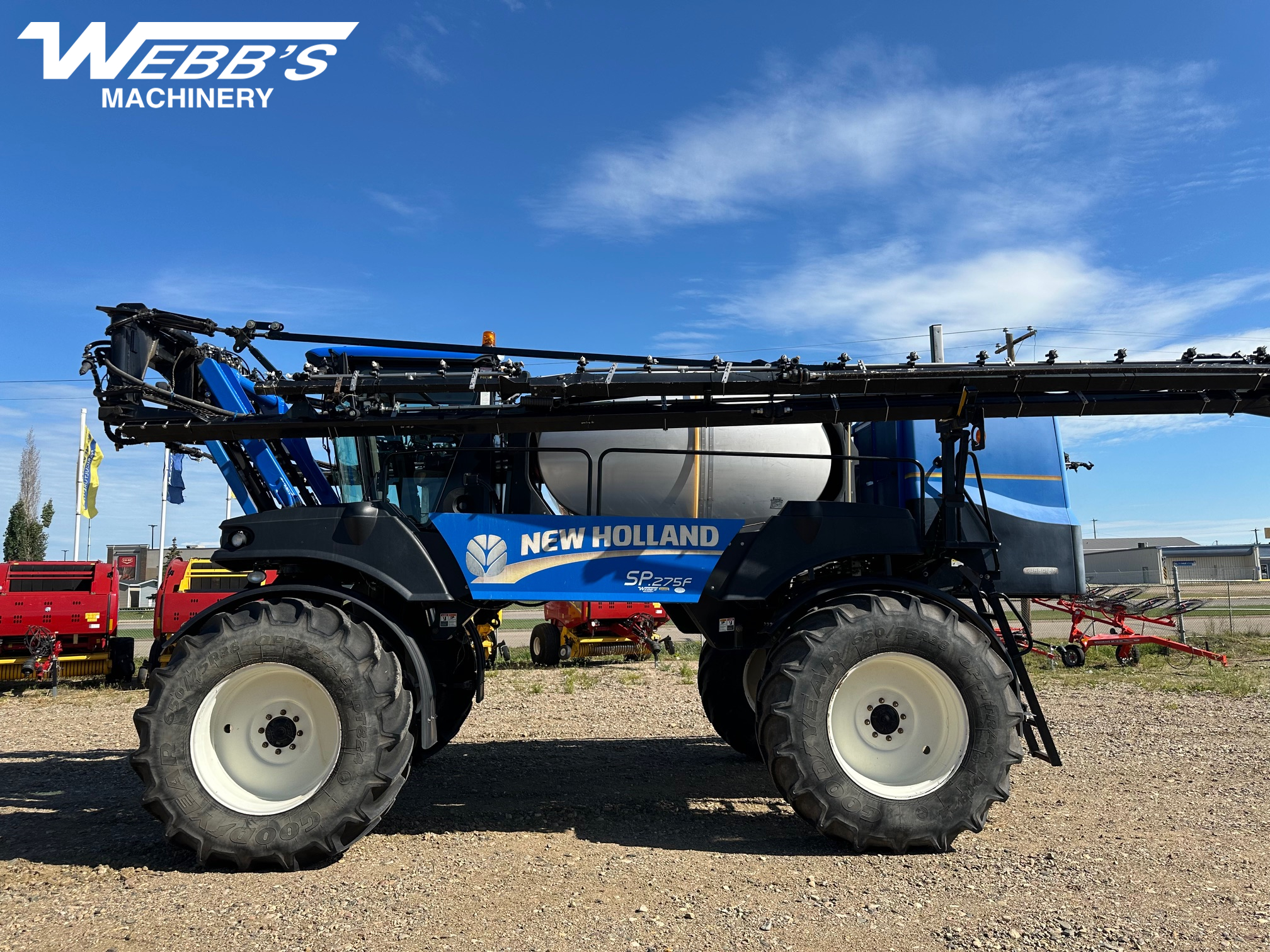New Holland SP.275F Sprayer/High Clearance