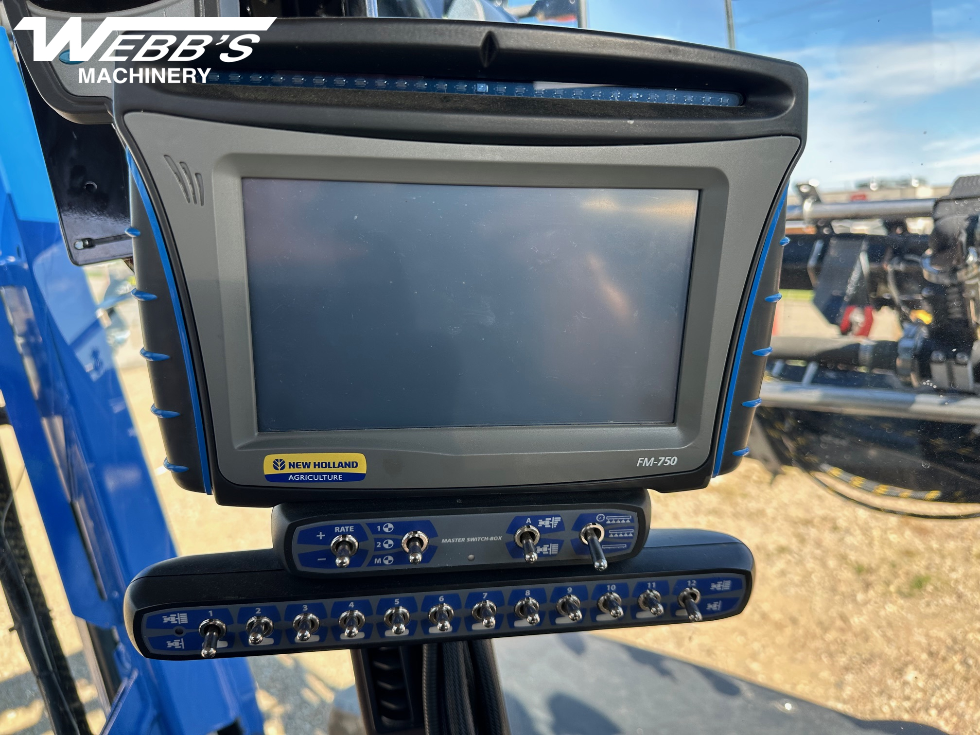 New Holland SP.275F Sprayer/High Clearance