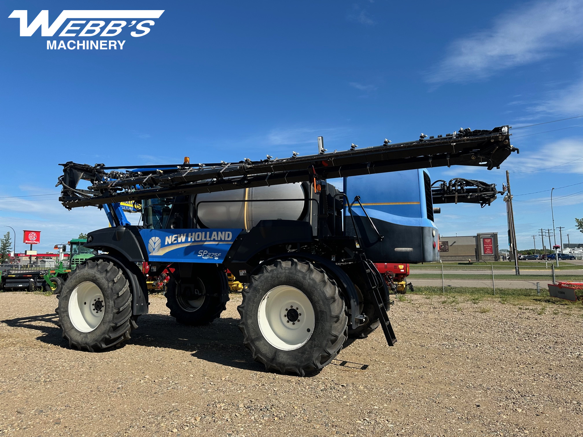 New Holland SP.275F Sprayer/High Clearance