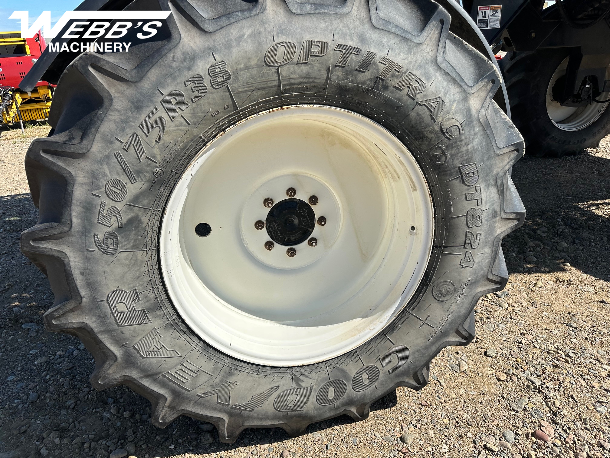 New Holland SP.275F Sprayer/High Clearance