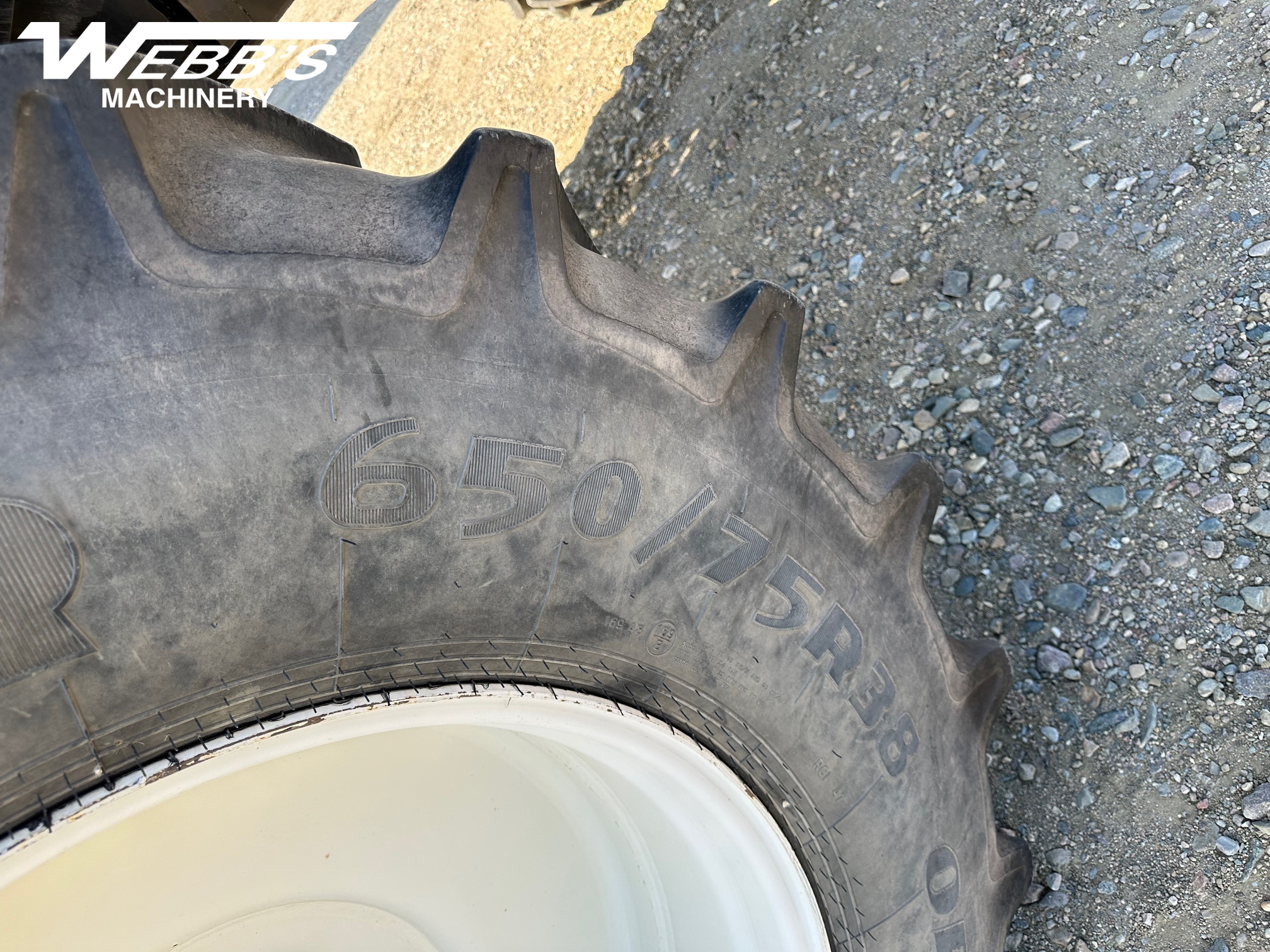 New Holland SP.275F Sprayer/High Clearance