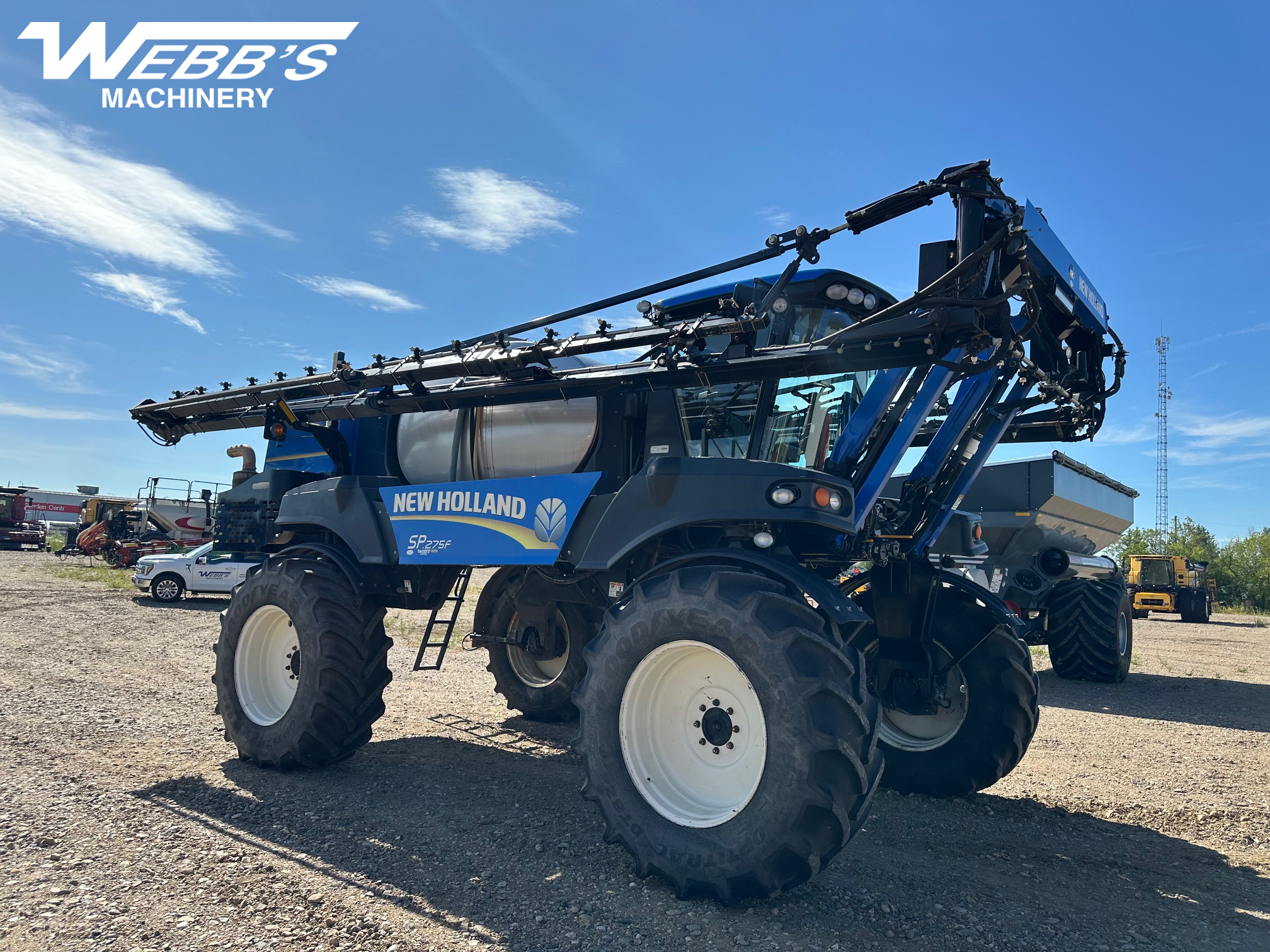 New Holland SP.275F Sprayer/High Clearance