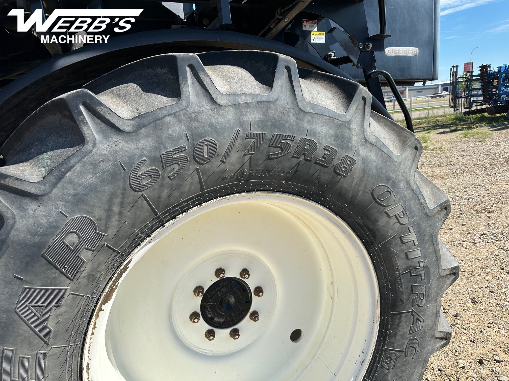 New Holland SP.275F Sprayer/High Clearance