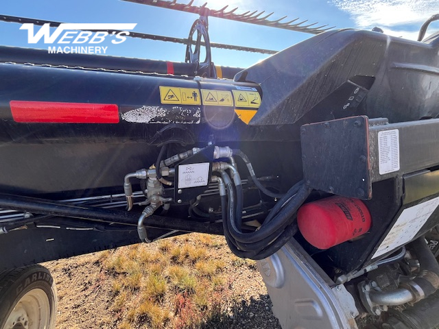 2018 MacDon FD140 Header Combine