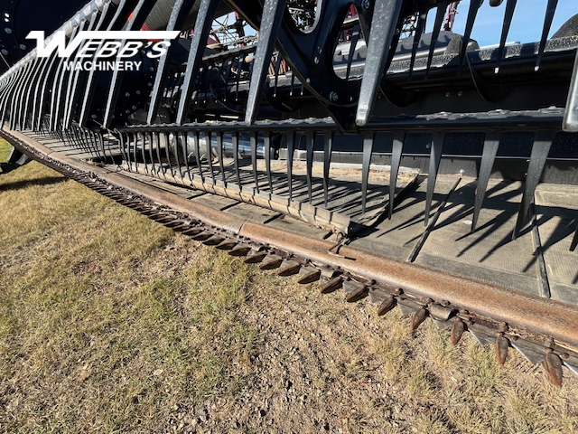 2018 MacDon FD140 Header Combine