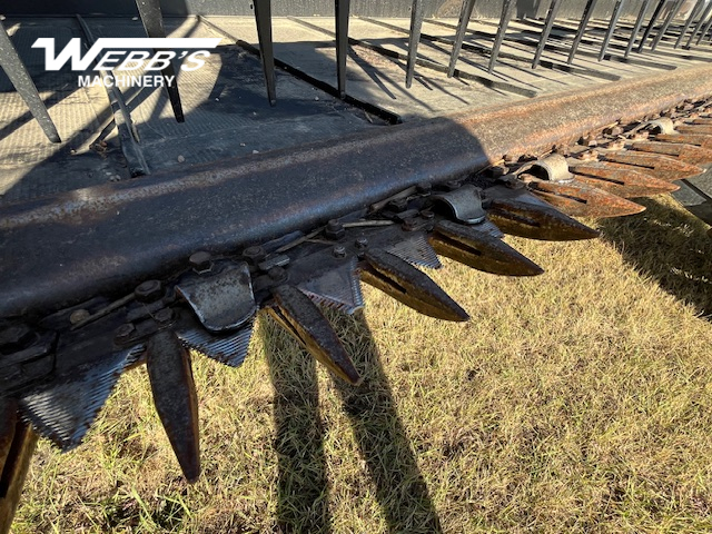 2018 MacDon FD140 Header Combine