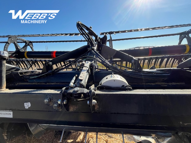 2018 MacDon FD140 Header Combine