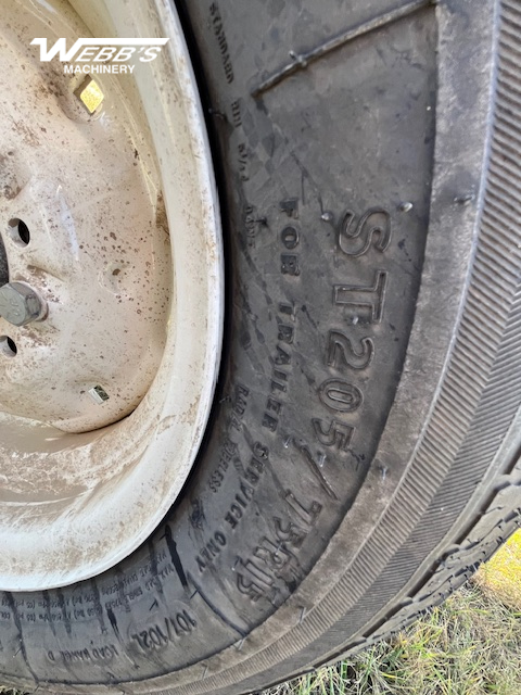 2018 MacDon FD140 Header Combine