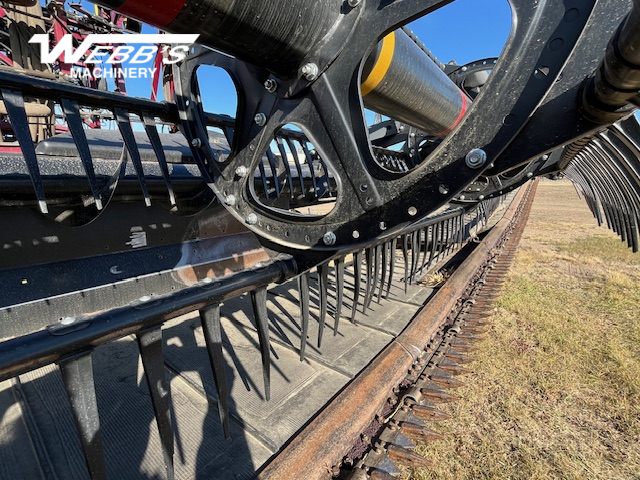 2018 MacDon FD140 Header Combine