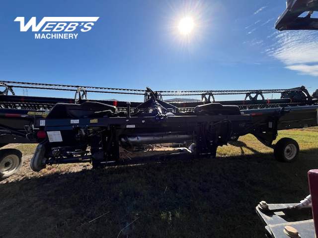 2018 MacDon FD140 Header Combine