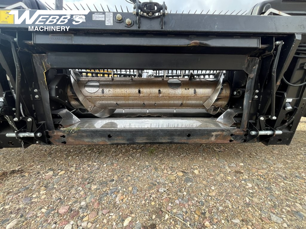 2018 MacDon FD140 Header Combine