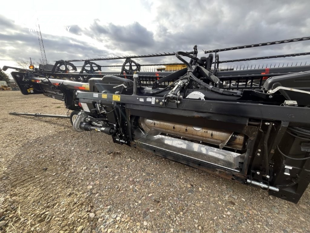 2018 MacDon FD140 Header Combine