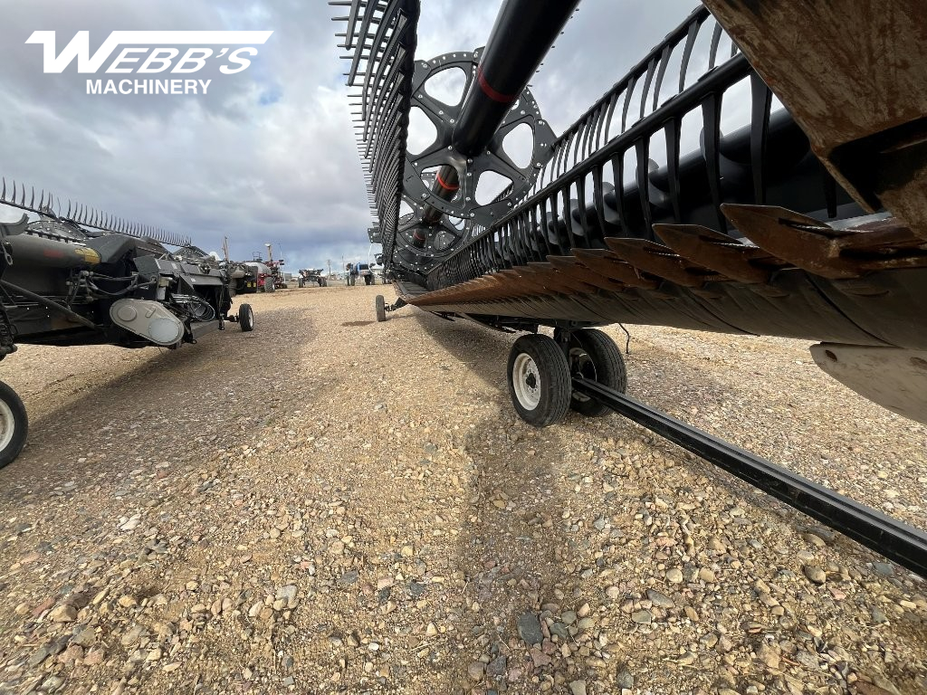 2018 MacDon FD140 Header Combine