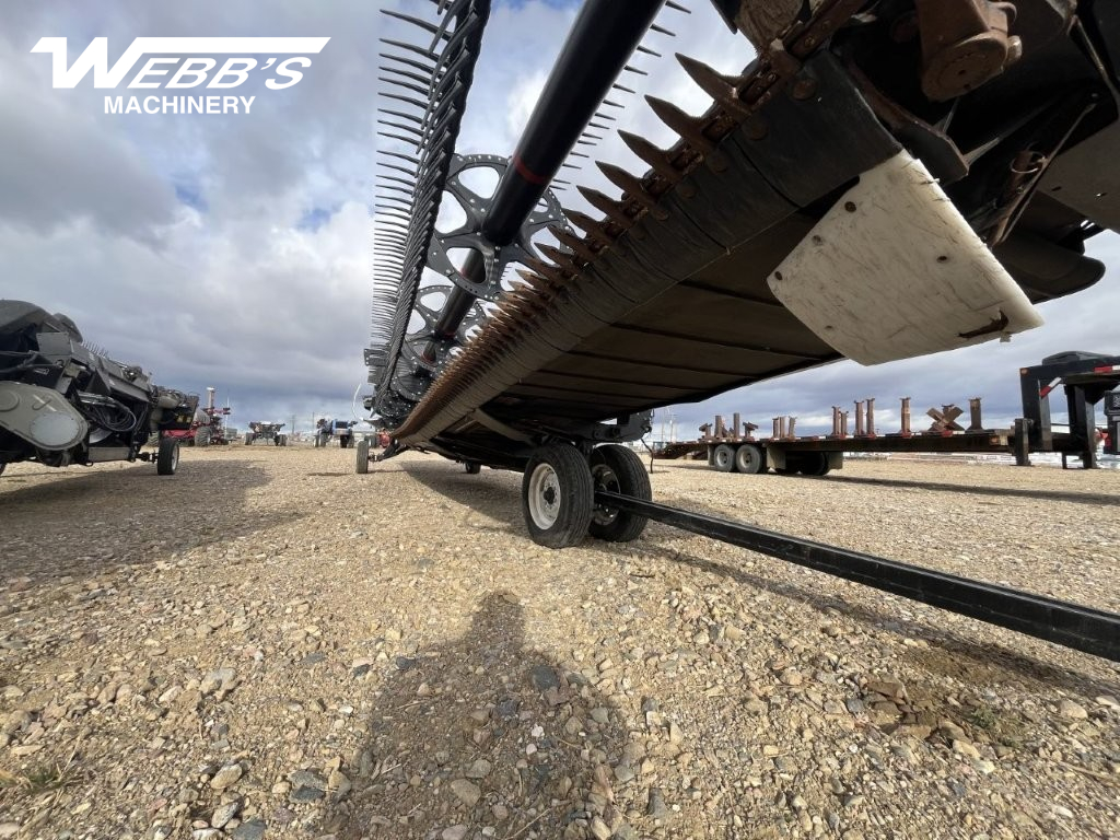 2018 MacDon FD140 Header Combine