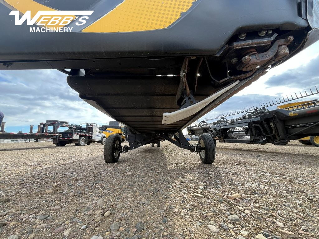 2018 MacDon FD140 Header Combine